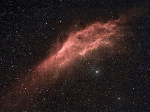 California — Der Californianebel NGC1499 im Sternbild Perseus, 87 min Belichtungszeit, IDAS NB1, Canon EOS 6DII, 80/480 Refraktor, Matthias im Januar 2024