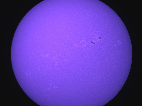 Sonne CaK — Die Sonne im Licht der ultravioletten Calciumlinie, aufgenommen am 08.09.2016 mit dem 114/500 Helioskop von Robert in Obercrinitz.Autor: RobertLizenz: CC BY-NC-ND 4.0