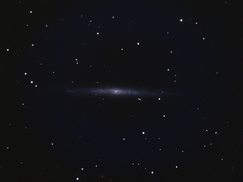 NGC 4244 — NGC 4244 aufgenommen von Niels mit einem 150/1370 RC Teleskop und einem 0,67 Reducer. Belichtet wurde bein Gain 400 und - 20 Grad Chiptemperatur 75 x 45 Sekunden.