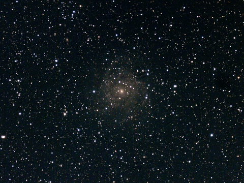 IC 342 — Die "versteckte Galaxie" IC 342 aufgenommen am 18.11.2016 von Niels. Mit der Canon EOS 40Da am 75/500 Pentax SDHF wurde das Bild bei 1250 ISO 25 x 150 Sekunden belichtet. Kein Guiding, da ab und zu Wolken, aber Flats und Darks.