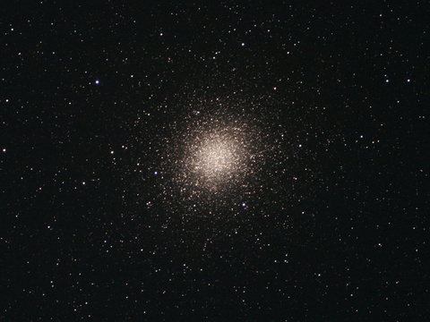 Omega Cen — Der Kugelsternhaufen Omega Centauri am 7.6.2016 in Teneriffa. 20x40 Sekunden mit der Canon EOS 40Da am 75/500 Pentax SDHF auf der StarAdventurer Montierung.