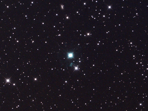 Katzenauge — Die äußere Hülle des Katzenaugennebels NGC 6543/IC 4677 im Drachen aufgenommen von Niels am 8.3.2022. Teleskop: TS RC 154/1370 (mit 0,67er Reducer), Kamera: ASI 294 McPro Belichtung: 50x120 Sekunden bei Gain 400 und -15°C Chiptemperatur