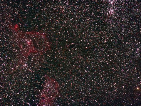 Herznebel — Der Herznebel IC 1805 und der Seelennebel IC 1848 und h und chi Persei aufgenommen am 2.11.2016 von Niels. Mit dem 2.8(5.6)/135 Tele von Carl Zeiss Jena wurde mit der Canon EOS 40Da 42 x 180 Sekunden bei 800 ISO belichtet (keine Filter, kein Guiding).